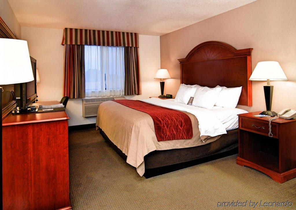 Hotel Comfort & I-85 3*